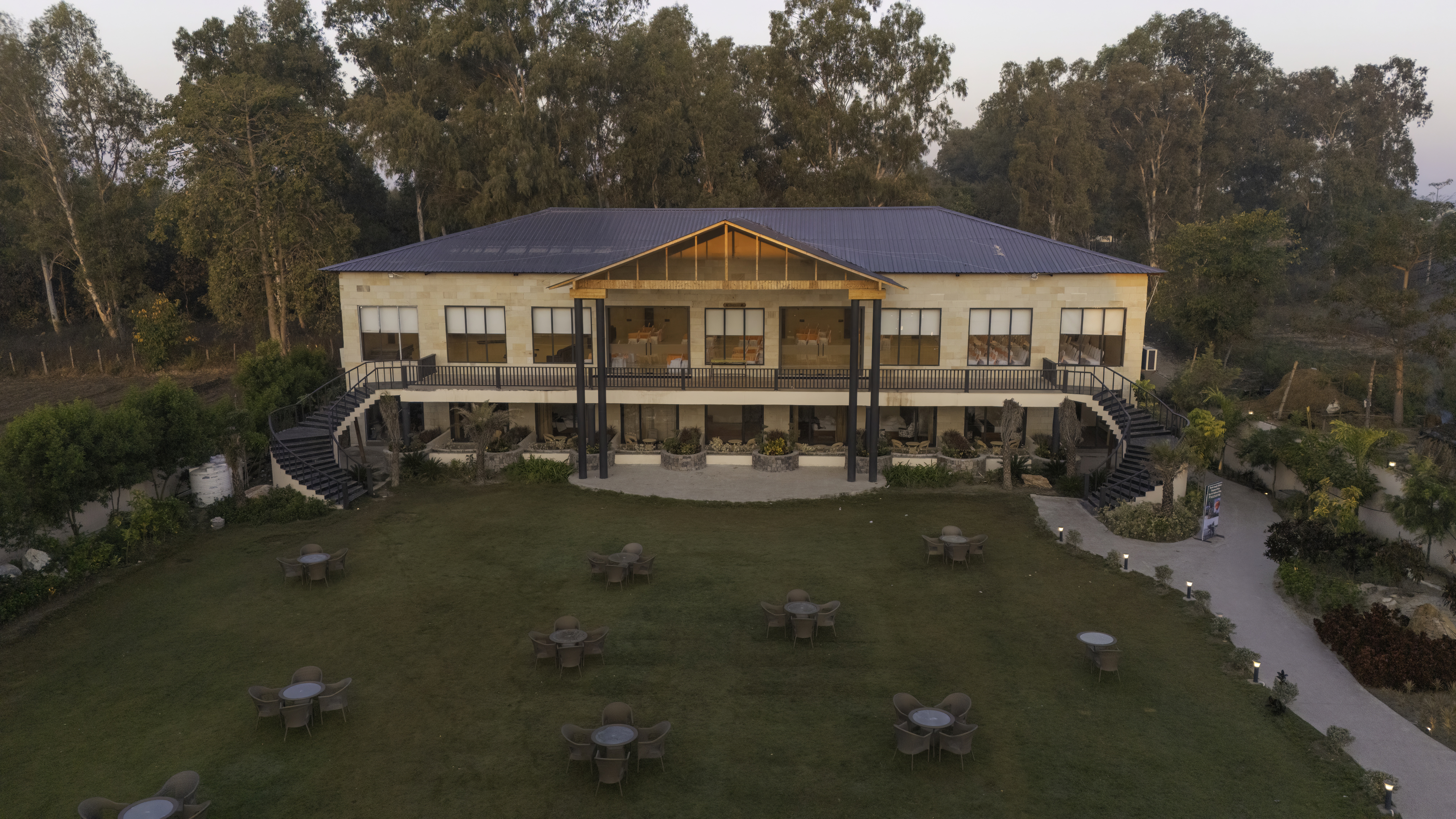 the best jungle resort in Jim Corbett